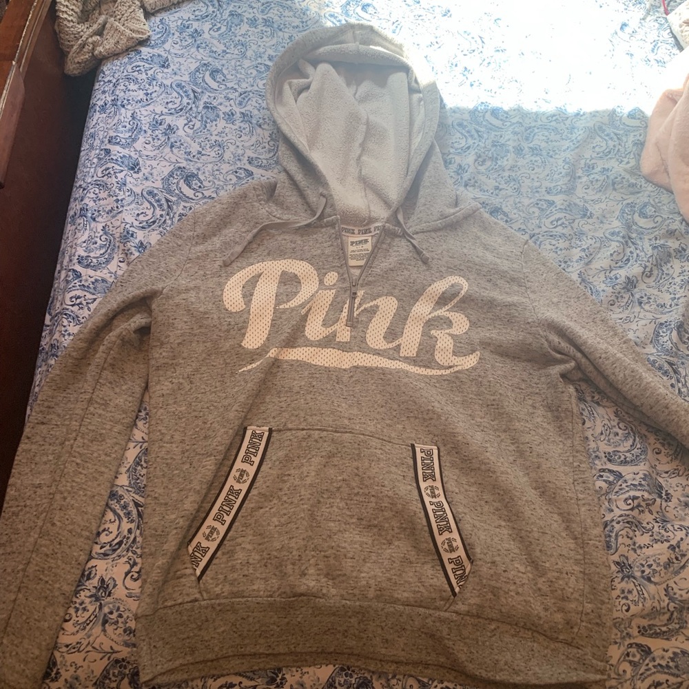 PiNK half zip